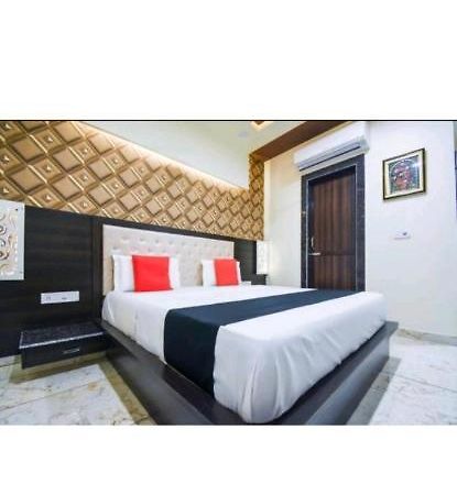 Hotel Ravi Residency 贾朗达尔 外观 照片