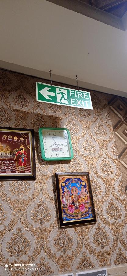 Hotel Ravi Residency 贾朗达尔 外观 照片