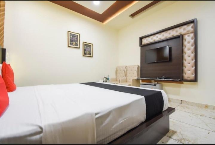 Hotel Ravi Residency 贾朗达尔 外观 照片